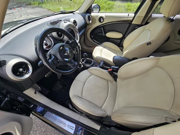 Mini Countryman S, 1.6i 135kw 4x4 automat - foto 9