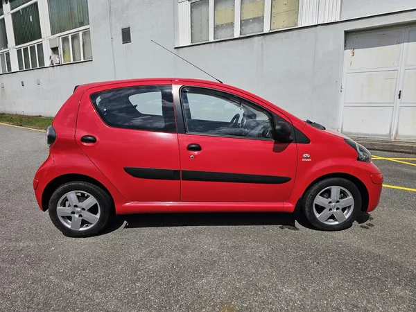 Toyota Aygo 1.0i KLIMA - foto 6