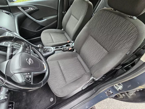 Opel Astra J 1.7CDTI - foto 9