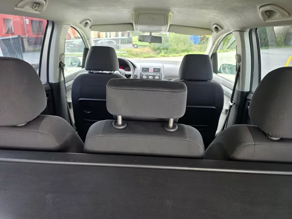 Volkswagen Touran 2.0i 80kw CNG Benzin - foto 17