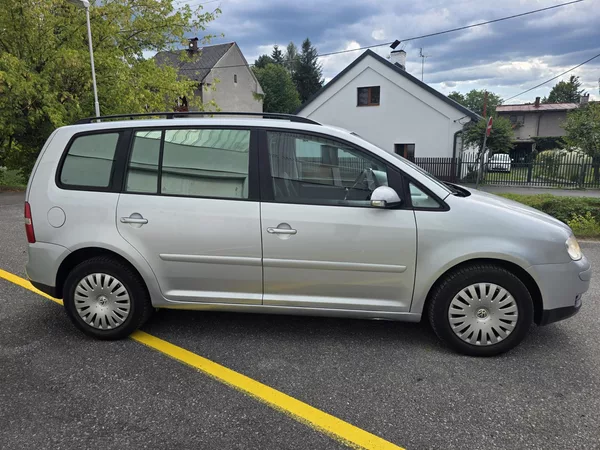 Volkswagen Touran 2.0i 85kw CNG Benzin - foto 3