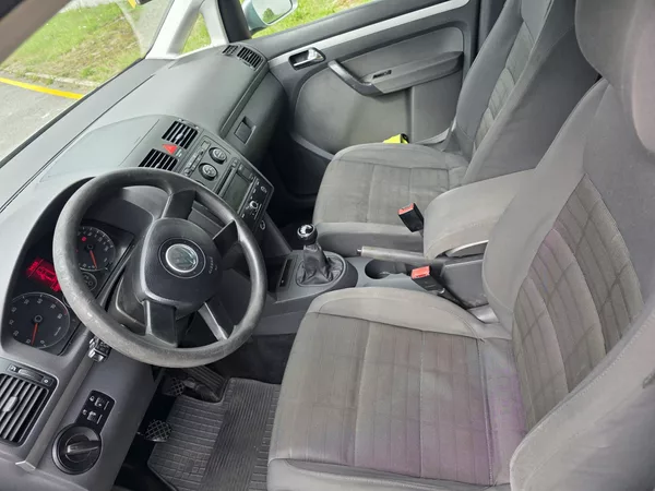 Volkswagen Touran 2.0i 80kw CNG Benzin - foto 9