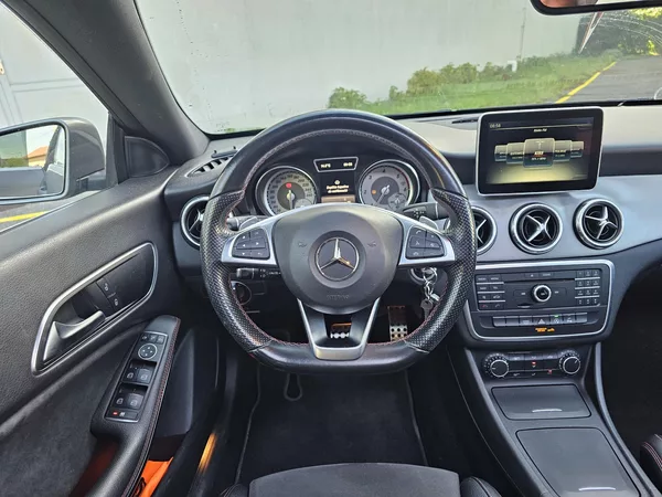 Mercedes-Benz CLA 200d - AMG - TAŽNÉ - PANORAMA - foto 11
