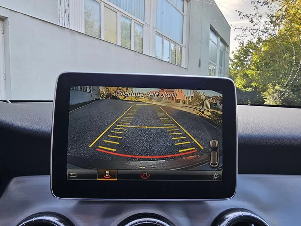 Mercedes-Benz CLA 200d - AMG - TAŽNÉ - PANORAMA - foto 13