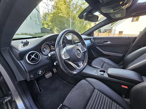 Mercedes-Benz CLA 200d - AMG - TAŽNÉ - PANORAMA - foto 20