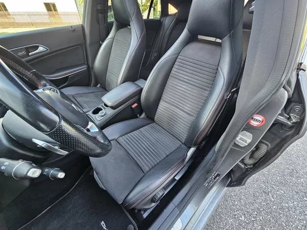 Mercedes-Benz CLA 200d - AMG - TAŽNÉ - PANORAMA - foto 9