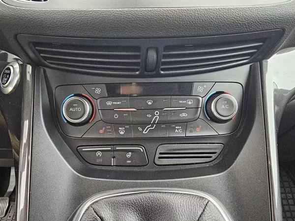 Ford Grand C-MAX 1.5 ECOBOOST-TITANIUM - foto 12