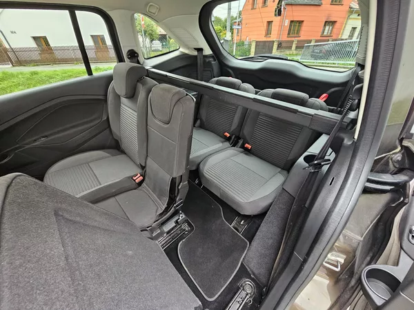 Ford Grand C-MAX 1.5 ECOBOOST-TITANIUM - foto 14