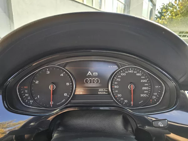 Audi A8 3.0TDI QUATTRO - foto 13