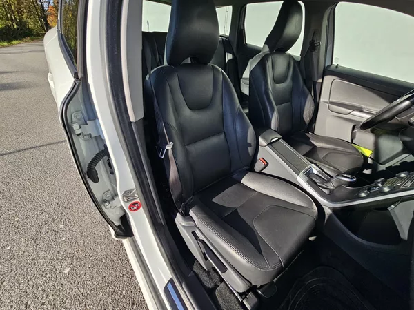 Volvo XC60 D4 AWD TAŽNÉ AUTOMAT - foto 15