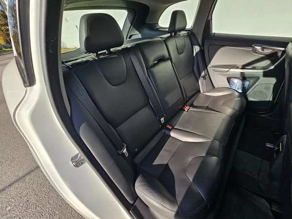 Volvo XC60 D4 AWD TAŽNÉ AUTOMAT - foto 16
