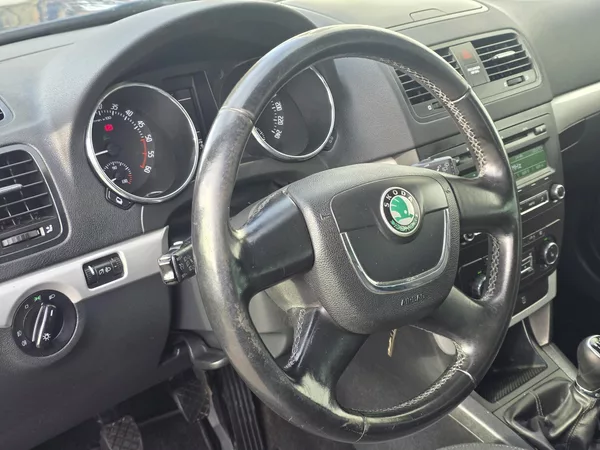 Škoda Yeti 2.0 TDi 81kw - foto 11