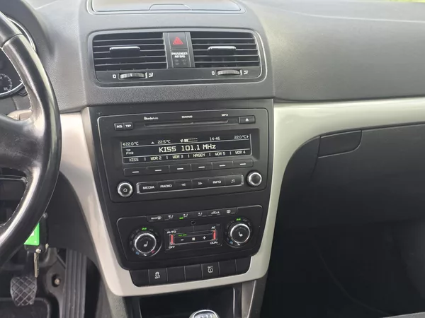 Škoda Yeti 2.0 TDi 81kw - foto 14