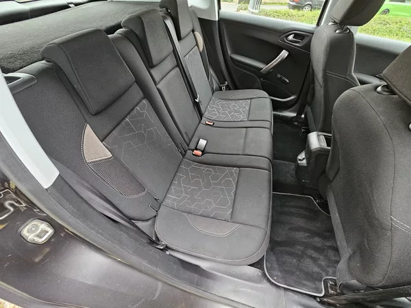 Peugeot 2008 1.2i TAŽNÉ - foto 14