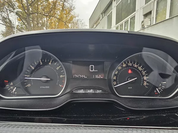 Peugeot 2008 1.2i TAŽNÉ - foto 16