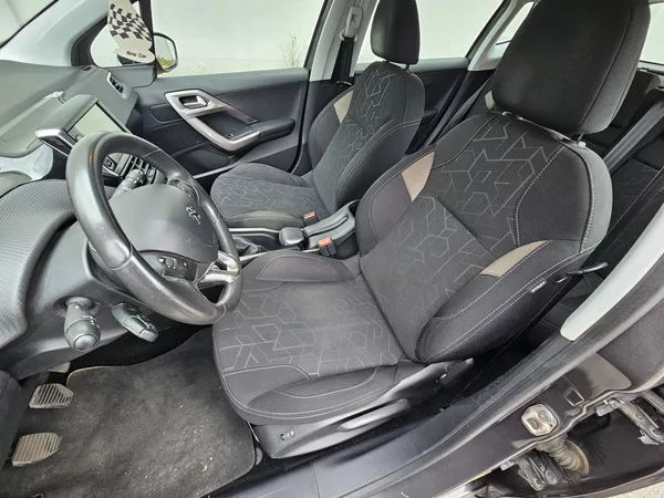 Peugeot 2008 1.2i TAŽNÉ - foto 9
