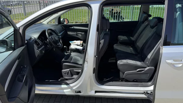 Volkswagen Sharan 2.0TSi*147kW*DSG*7MÍST*WEBASTO - foto 10