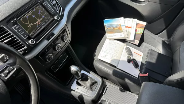 Volkswagen Sharan 2.0TSi*147kW*DSG*7MÍST*WEBASTO - foto 16