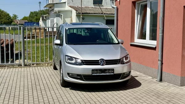 Volkswagen Sharan 2.0TSi*147kW*DSG*7MÍST*WEBASTO - foto 26