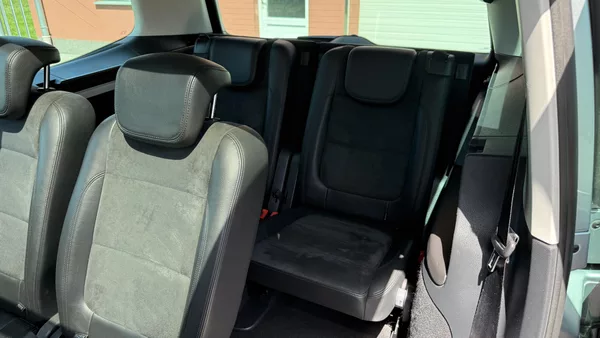 Volkswagen Sharan 2.0TSi*147kW*DSG*7MÍST*WEBASTO - foto 8