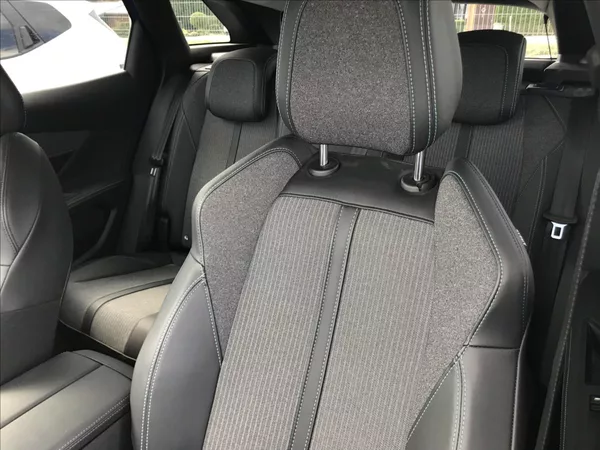 Peugeot 3008 1,5 1.5 BlueHDI 130 EAT8 96kw - foto 18