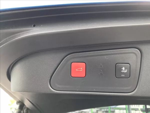 Peugeot 3008 1,5 1.5 BlueHDI 130 EAT8 96kw - foto 24