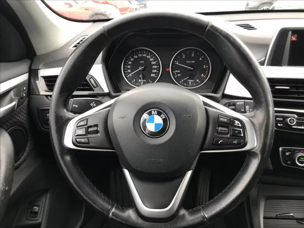 BMW X1 2,0 XDRIVE 4x4 - foto 10