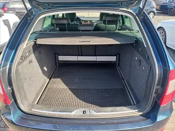 Škoda Superb 2,0 DSG 4x4 - foto 13