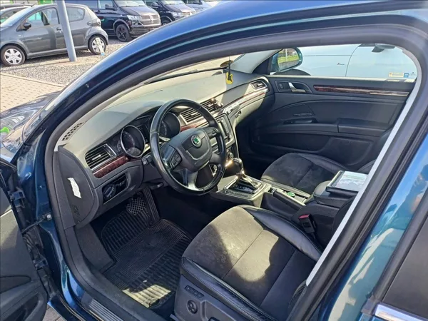 Škoda Superb 2,0 DSG 4x4 - foto 5
