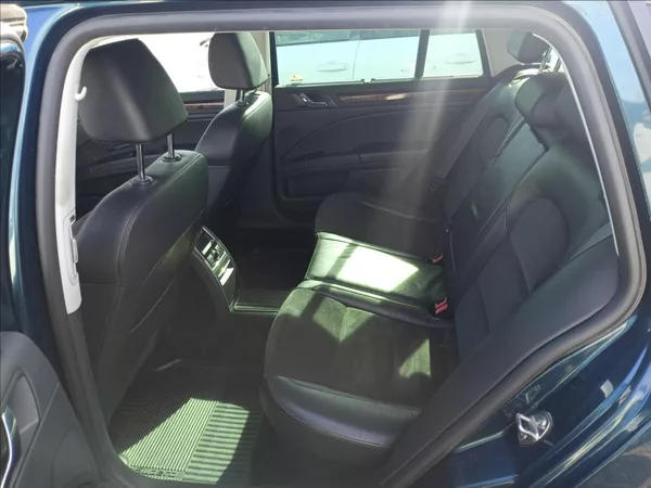 Škoda Superb 2,0 DSG 4x4 - foto 9