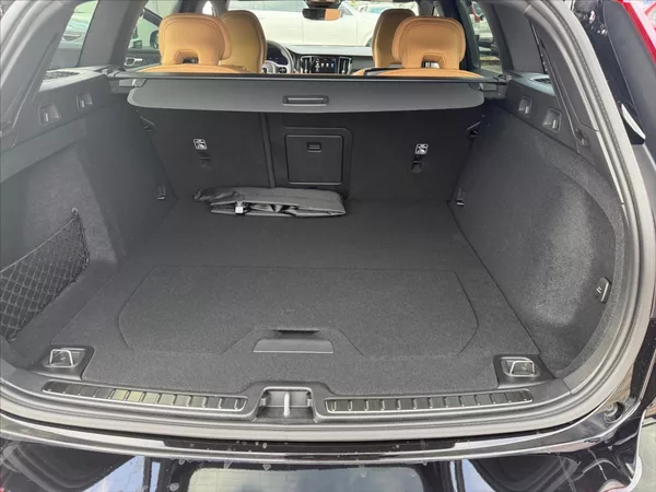 Volvo V60 2,0 B4 Plus Bright 6247 - foto 12