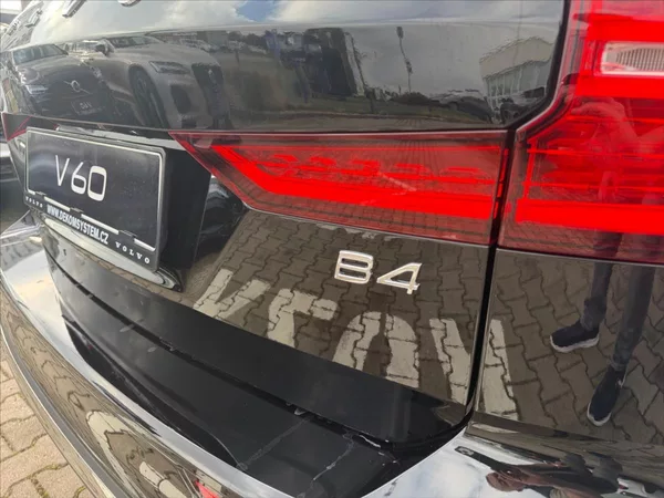 Volvo V60 2,0 B4 Plus Bright 6247 - foto 14