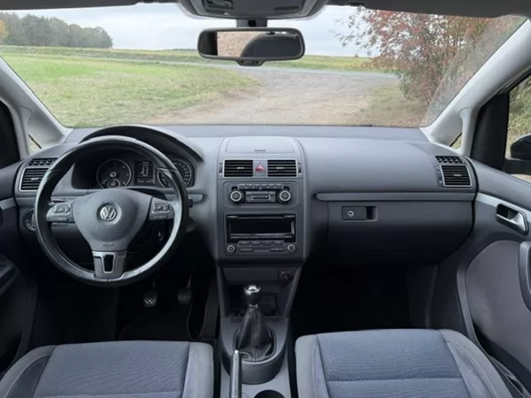 Volkswagen Touran 1,6 TDi BLUEMOTION STYLE - foto 18
