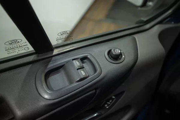 Ford Transit Custom L2 2.0 77 kW - foto 18