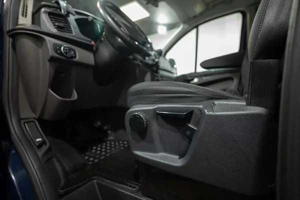 Ford Transit Custom L2 2.0 77 kW - foto 20