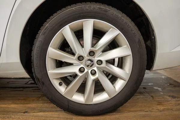 Škoda Superb 1.6 TDI 88 kW - foto 25