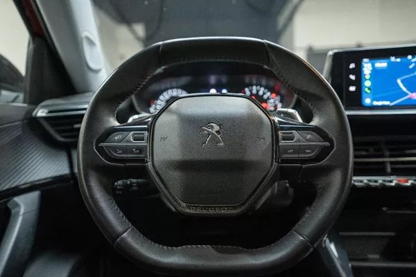 Peugeot 2008 1.2 PureTech 96 kW - foto 11