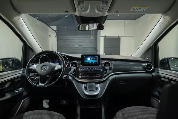 Mercedes-Benz V300d 4MATIC 176 kW - foto 10