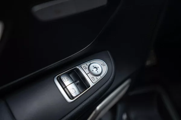 Mercedes-Benz V300d 4MATIC 176 kW - foto 16