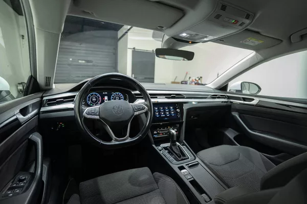 Volkswagen Arteon 2.0 TDI DSG R-Line 110 kW - foto 10