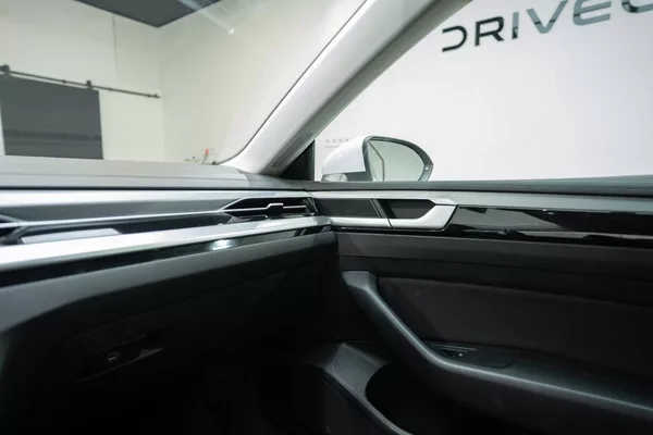 Volkswagen Arteon 2.0 TDI DSG R-Line 110 kW - foto 21