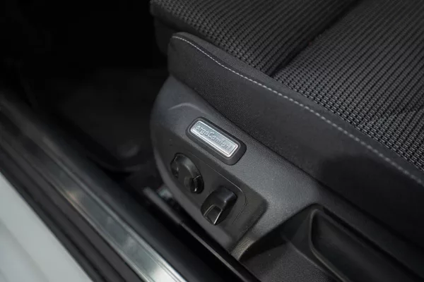 Volkswagen Arteon 2.0 TDI DSG R-Line 110 kW - foto 22