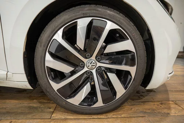 Volkswagen Arteon 2.0 TDI DSG R-Line 110 kW - foto 27