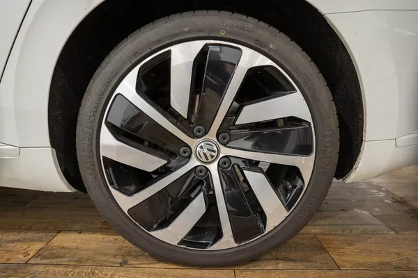 Volkswagen Arteon 2.0 TDI DSG R-Line 110 kW - foto 29