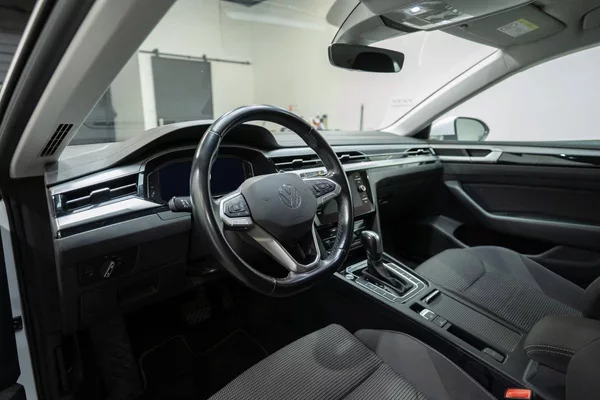 Volkswagen Arteon 2.0 TDI DSG R-Line 110 kW - foto 7