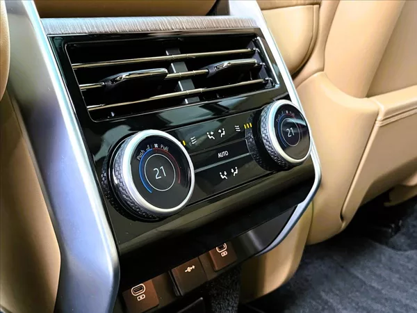 Land Rover Range Rover 3,0 D350 AUTOBIOGRAPHY SWB - foto 33