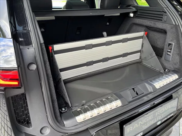 Land Rover Range Rover Sport 3,0 D300 DYNAMIC SE - foto 8