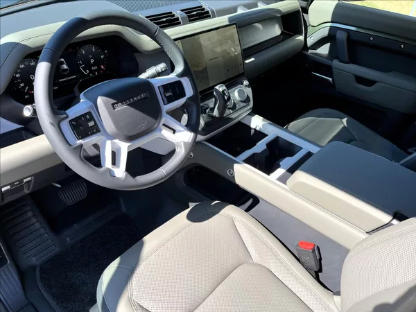Land Rover Defender 110 D200 S - foto 11
