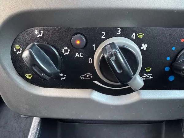 Dacia Logan 1.5DCi 55kW - foto 15