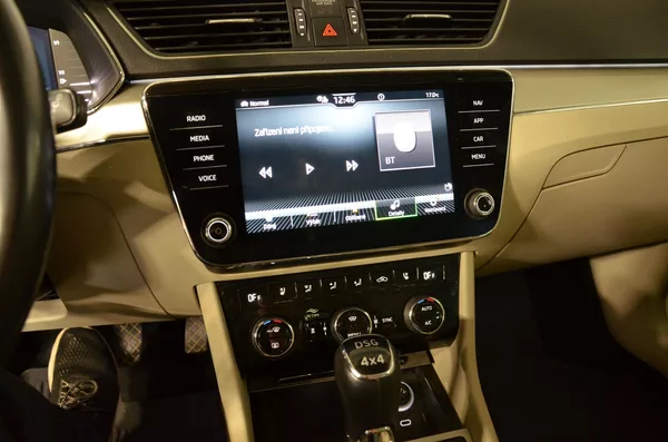 Škoda Superb 2.0TDI 147kW 4x4 L&K DSG kombi - foto 18